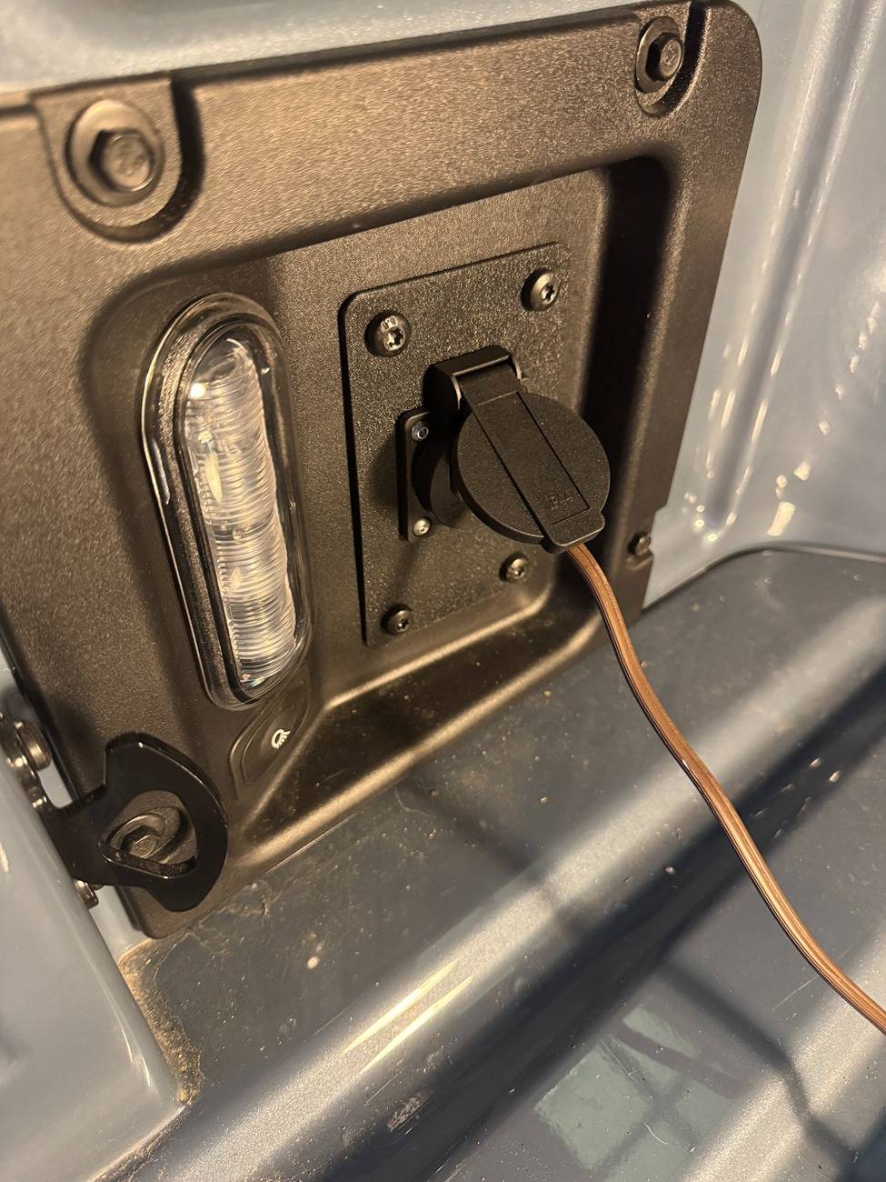 Ford Maverick 2000 Watt Removable Inverter Installation 74BD1987-D767-4F9A-9AC8-5EEF34FE2C97