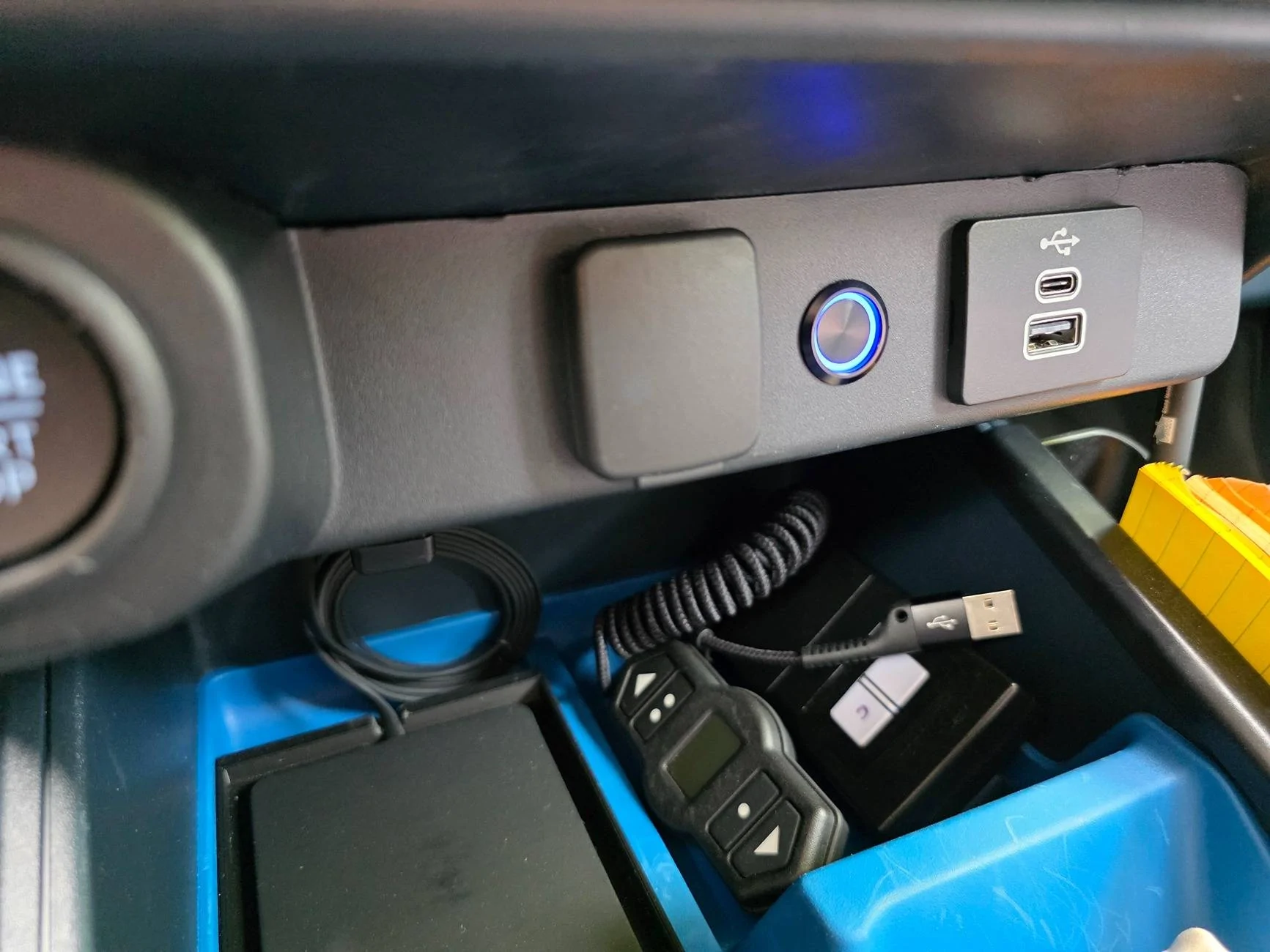 Ford Maverick 2025 AWD hybrid Maverick - air bag suspension and compressor(s) install. Compressor switch 