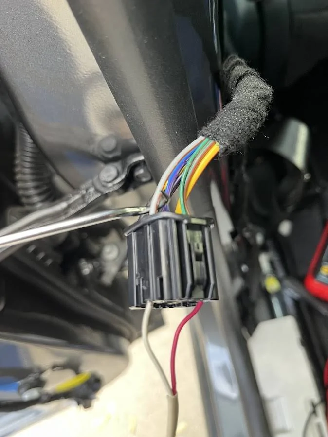 Ford Maverick Installed Power Locks on Tailgate of 2025 Maverick XL Wire 1
