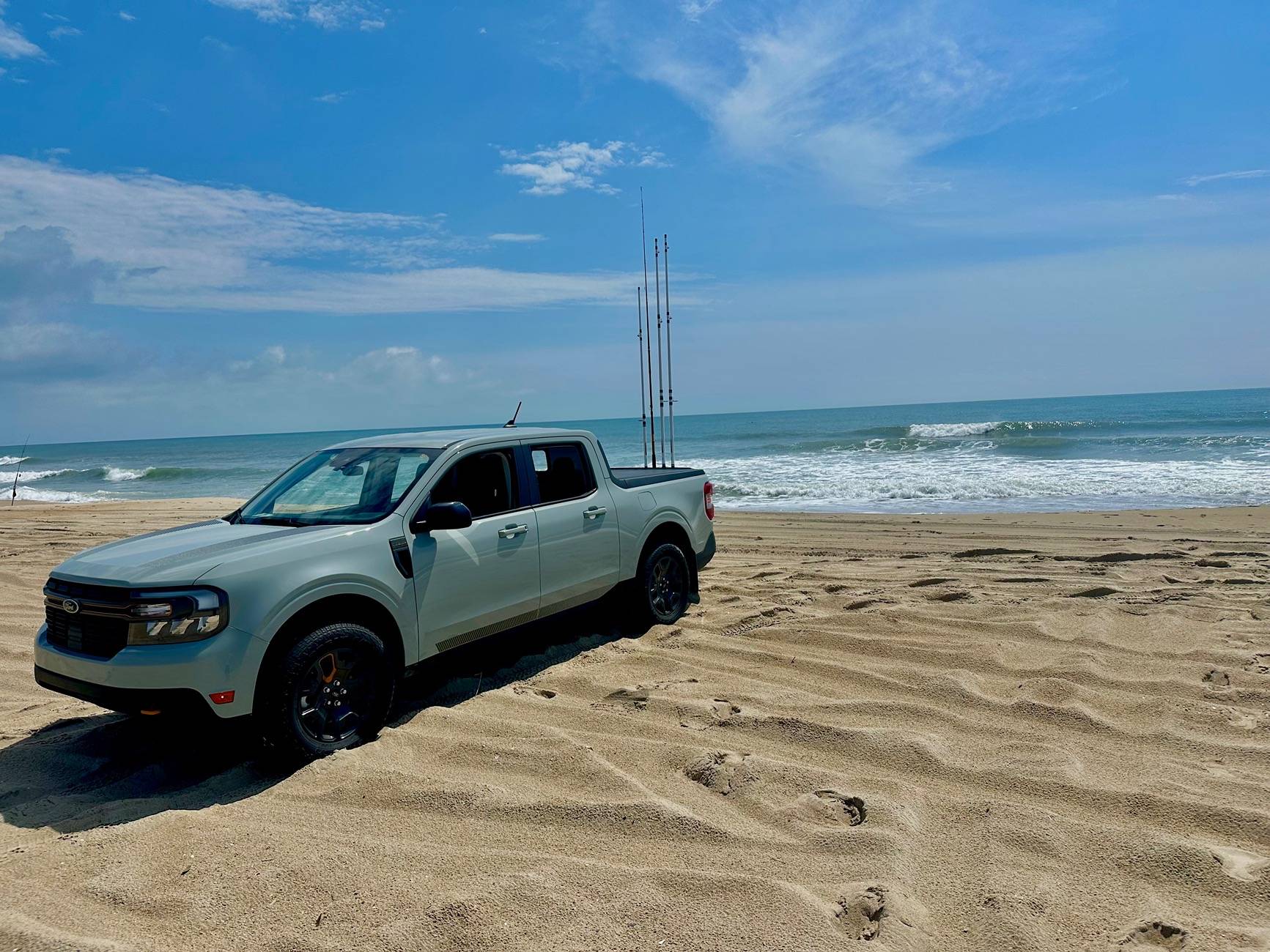 Ford Maverick Maverick Tremor performance in deep sand - OBX Hatteras IMG_0981