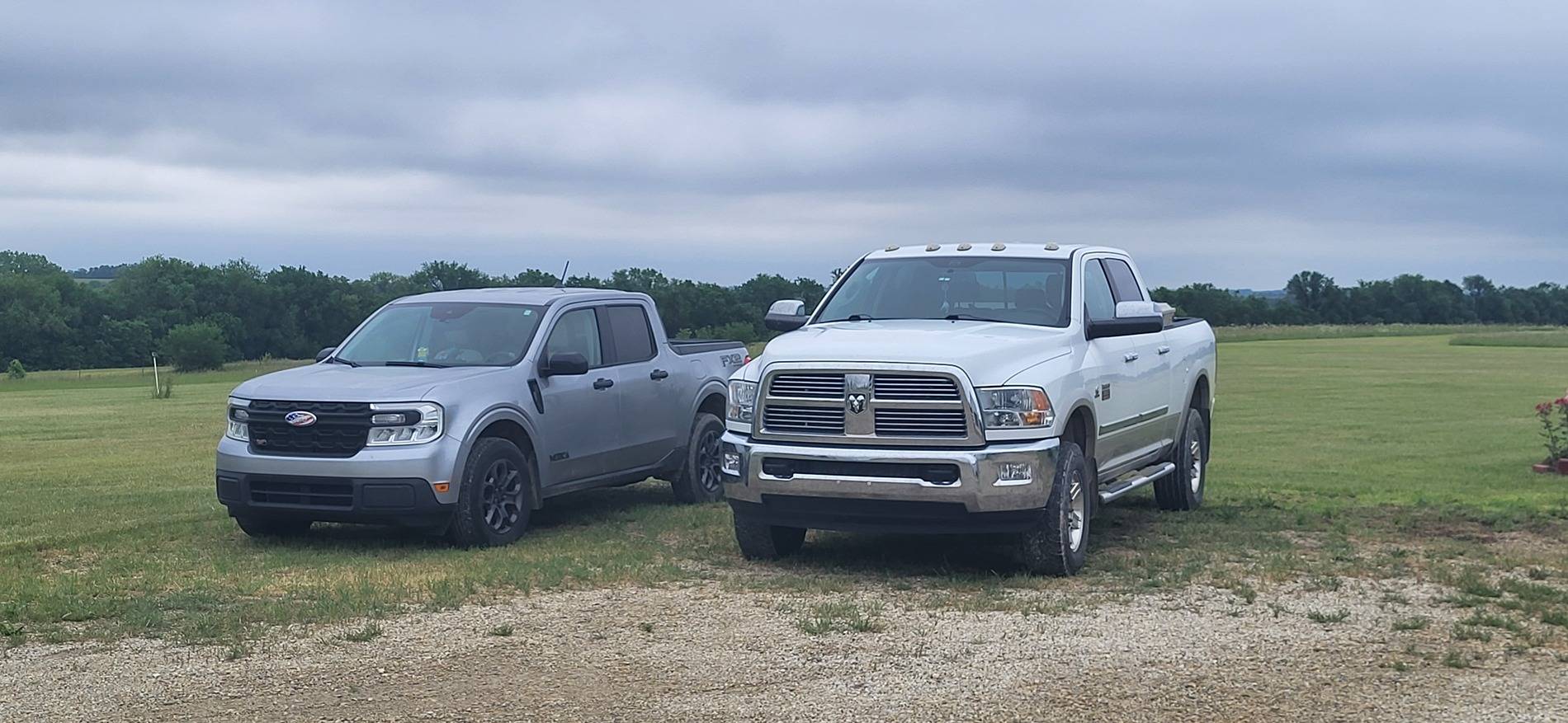 Ford Maverick Post your Maverick next to ridiculously large trucks - photos thread 20250527_135756