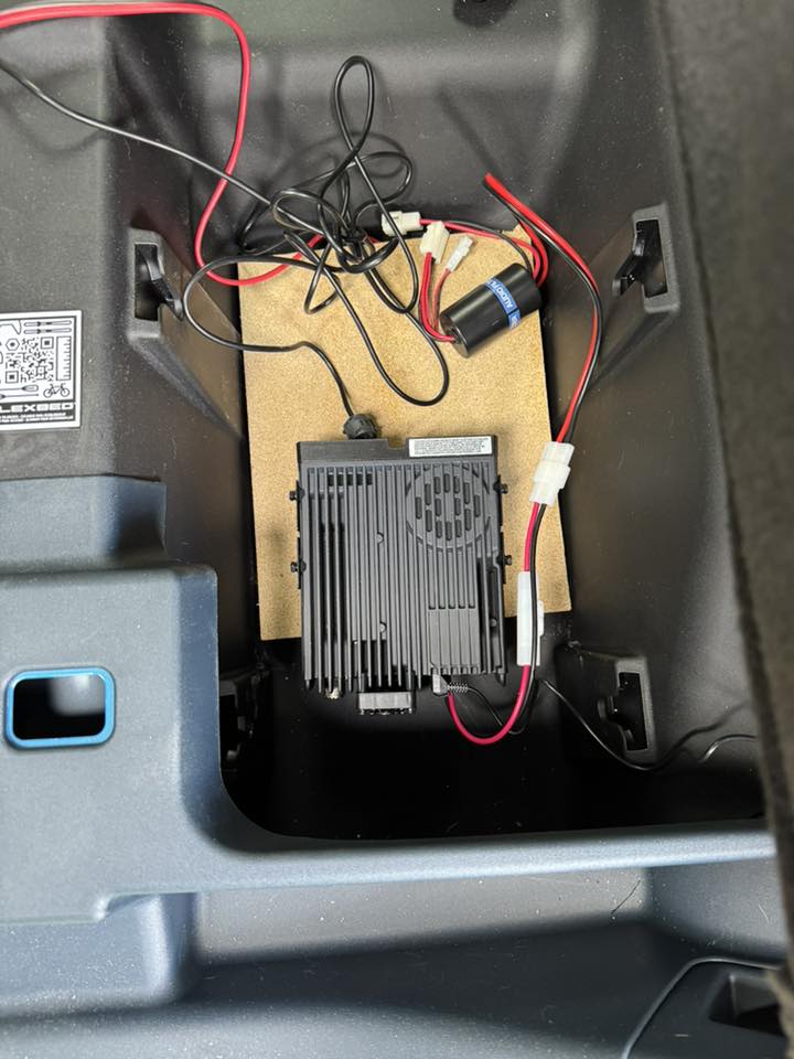 Ford Maverick Completed ham radio installation, 2025 XL 497890916_3215046945309844_2173768774956508450_n