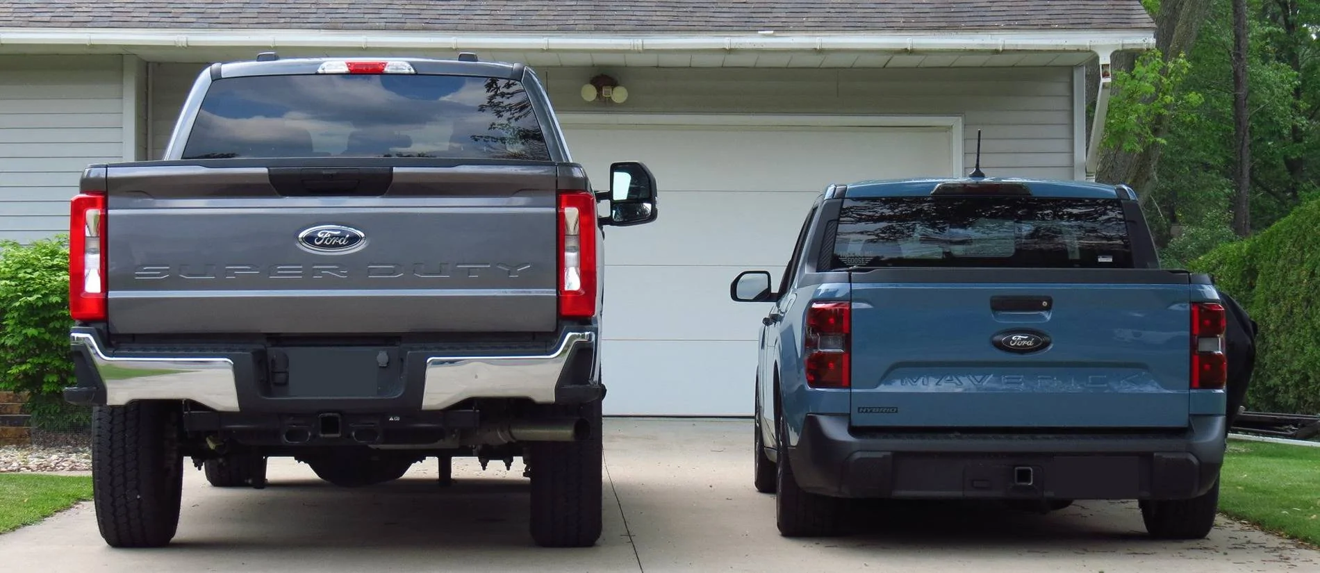 Ford Maverick Post your Maverick next to ridiculously large trucks - photos thread Img_4111