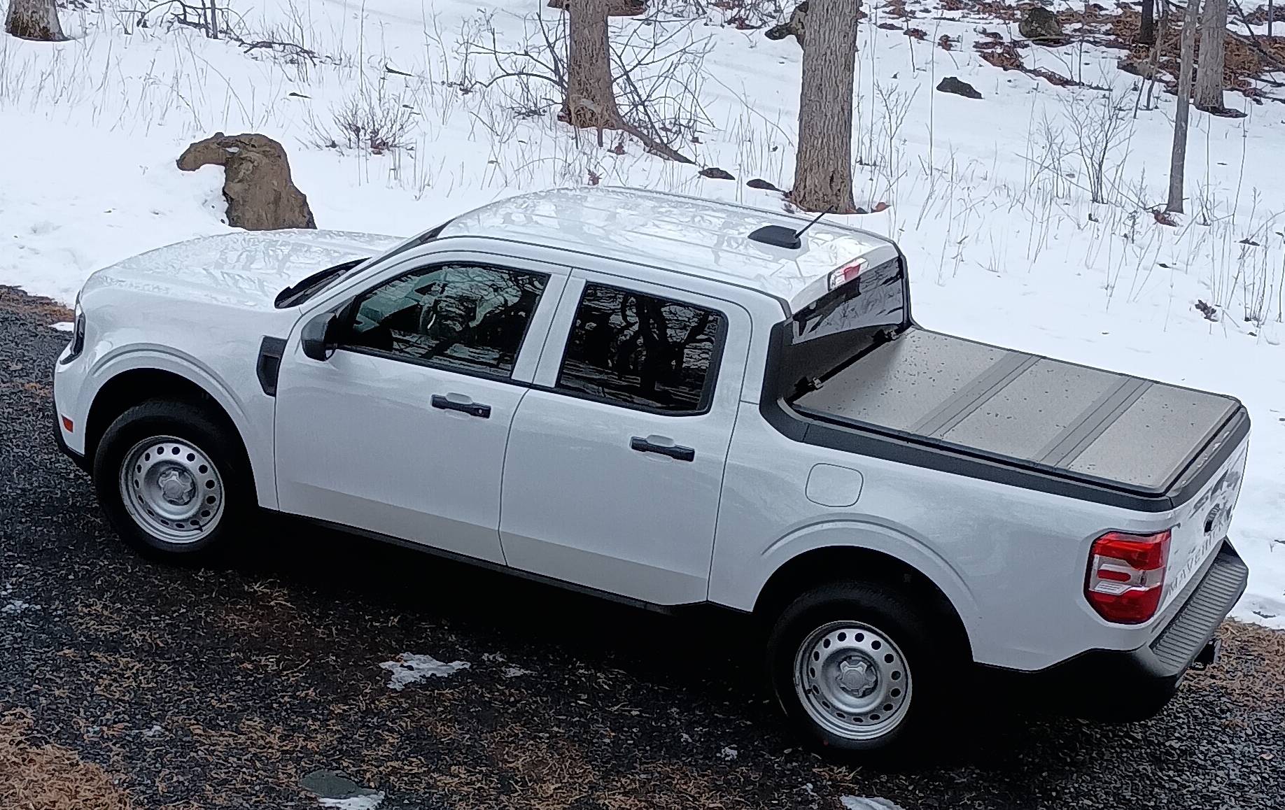 Ford Maverick Tonneau Covers SideViewWithTonneau