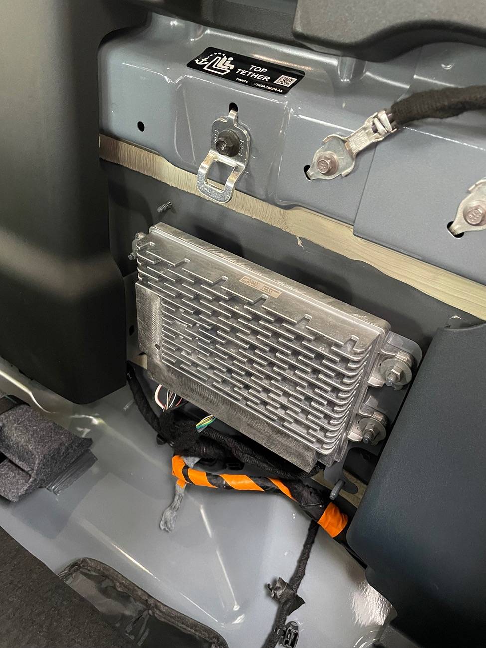 Ford Maverick Aluminum amp looking thing behind rear seat IMG_0640