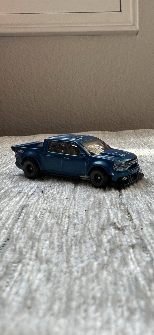 Ford Maverick Hot Wheels Style Pinstripes IMG_1604