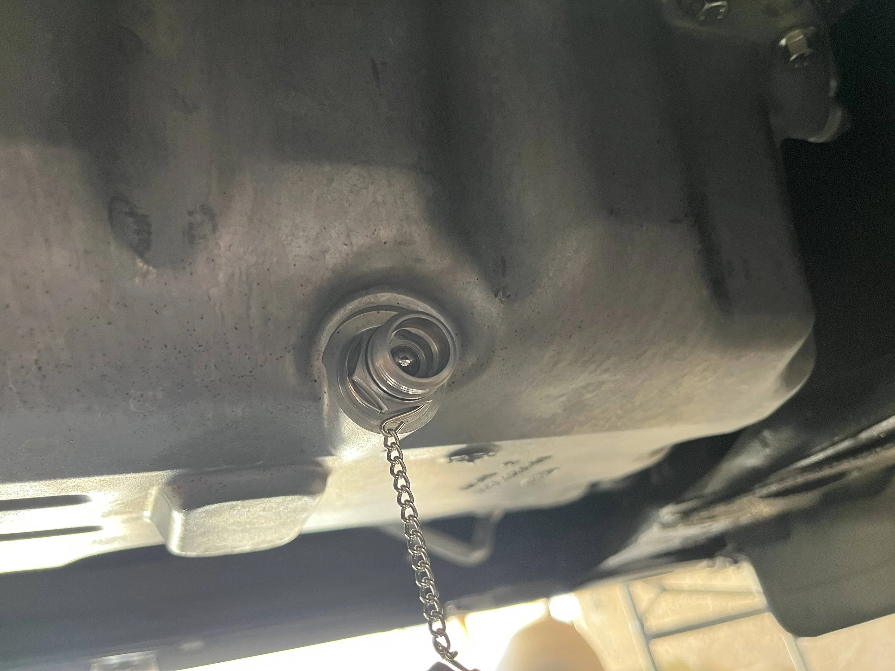 Ford Maverick Oil change, Stahlbus quick drain installation and Rival skid plate fail. IMG_7365