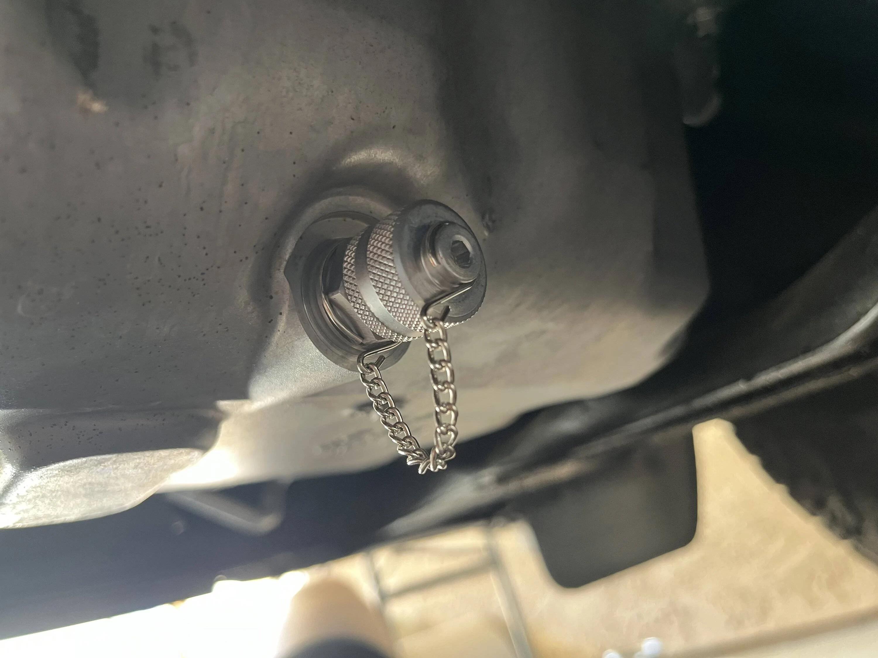 Ford Maverick Oil change, Stahlbus quick drain installation and Rival skid plate fail. IMG_7366