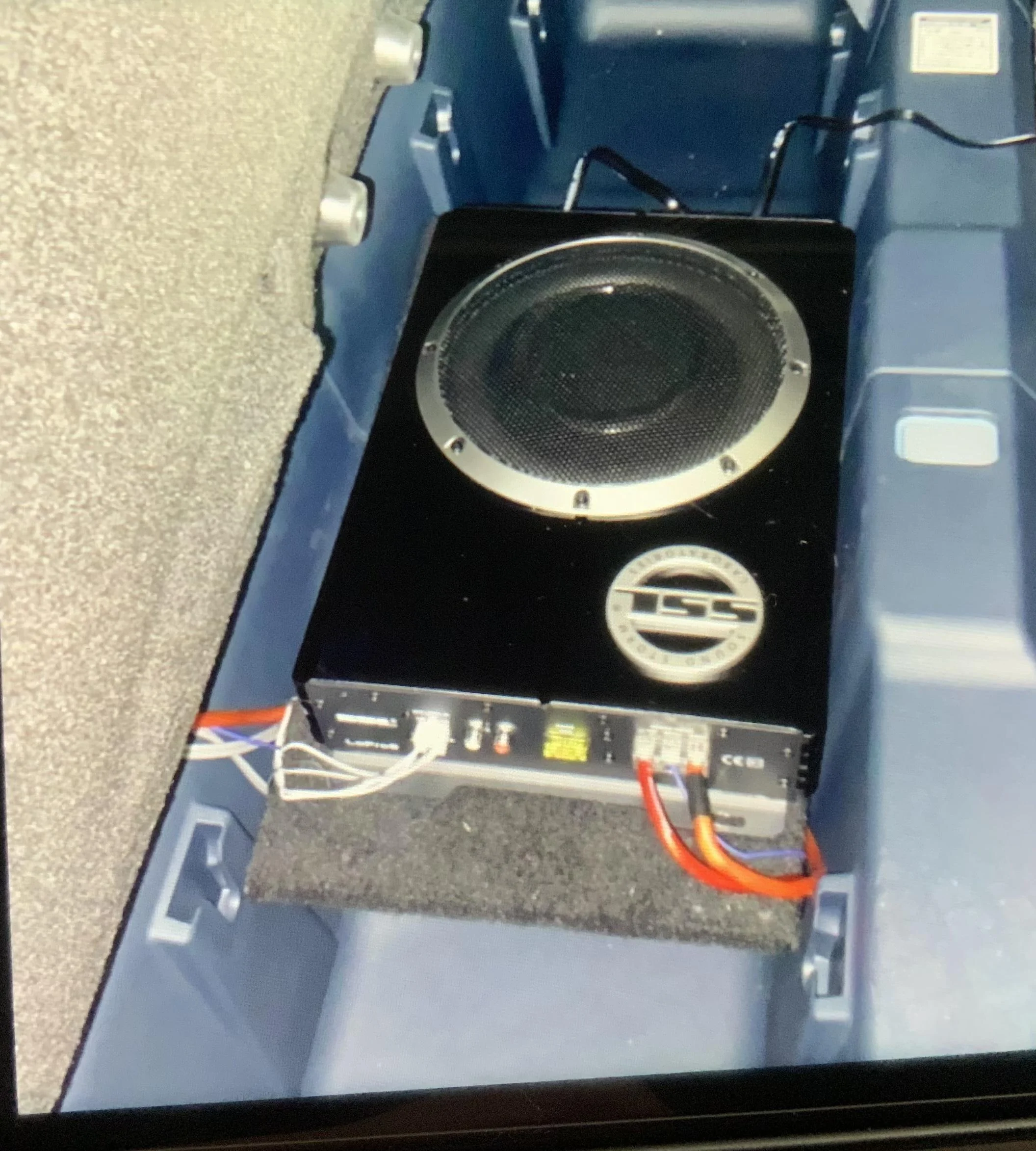 Ford Maverick Stock Speakers worst speakers A5AB2425-91D3-411F-9092-39856645652C