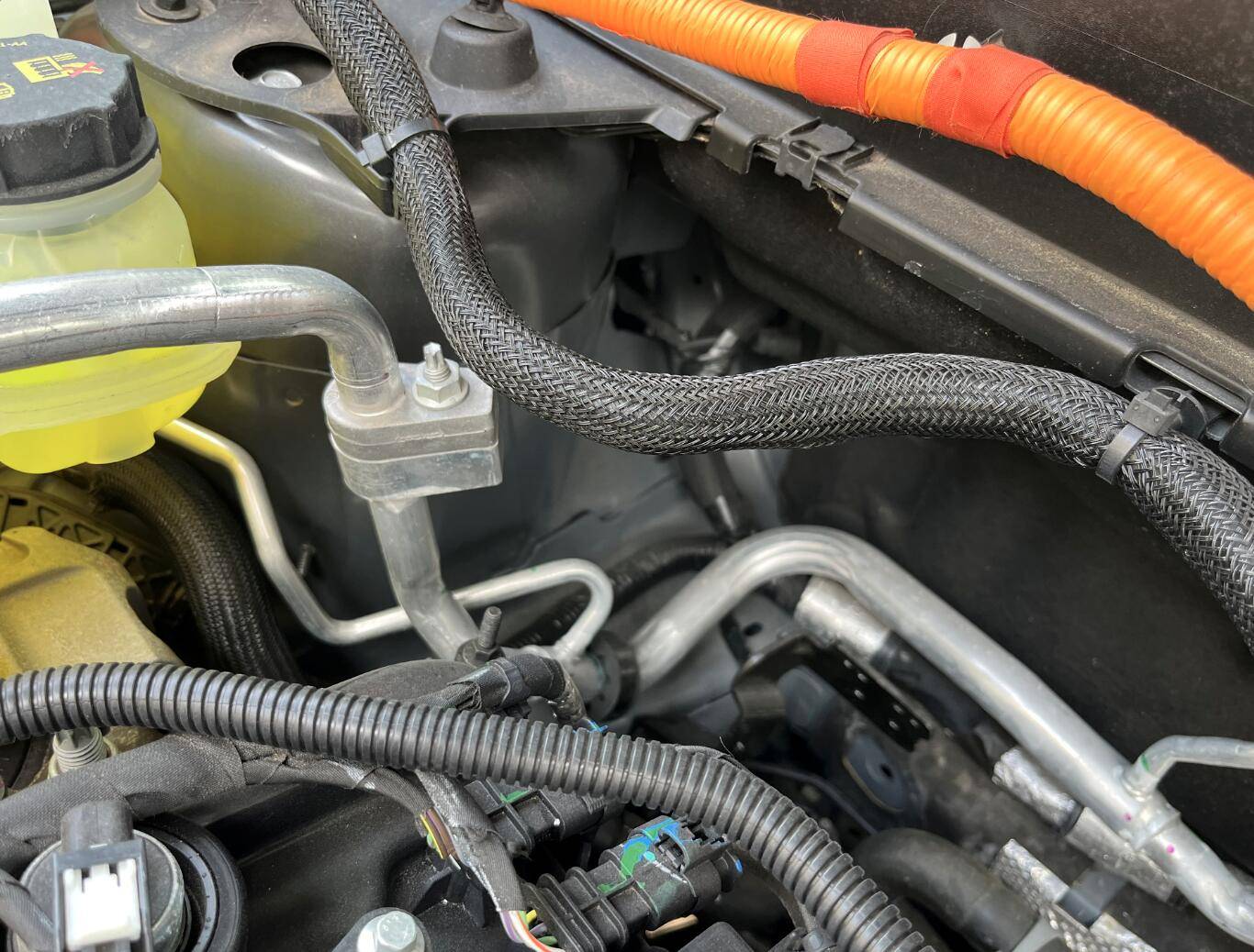 Ford Maverick Hybrid Battery Seemed to Stop Working on Drive Home Today 1750273535719-hx