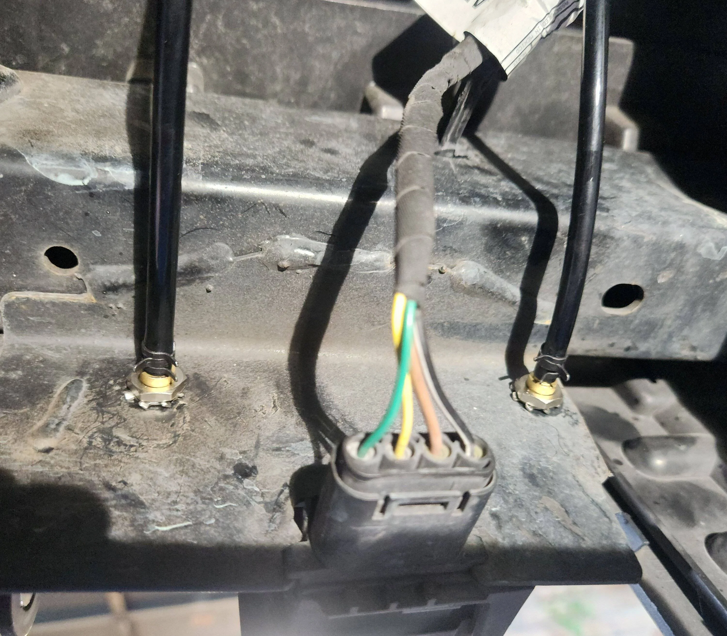 Ford Maverick Air Lift 1000 Air Bag Spring Kit install (2022 Hybrid XL) HitchBack