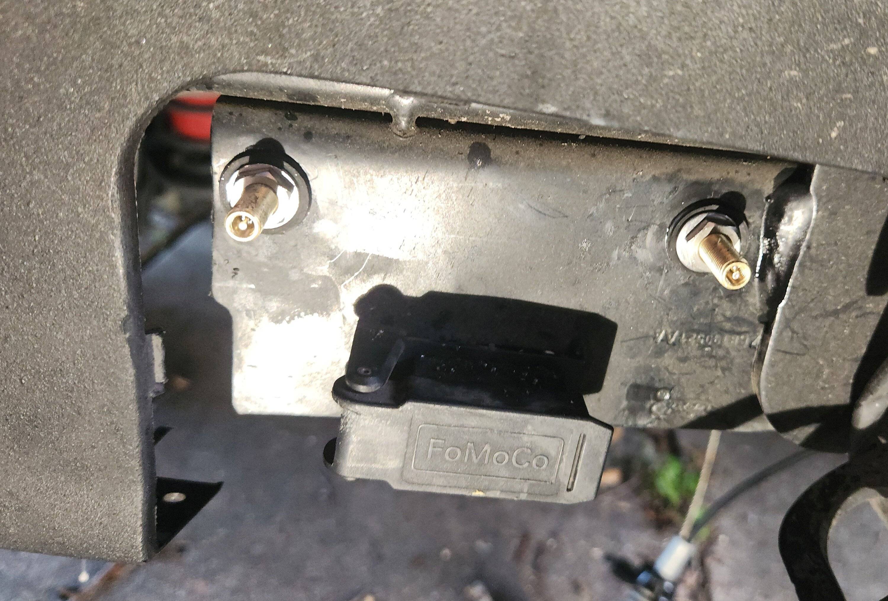Ford Maverick Air Lift 1000 Air Bag Spring Kit install (2022 Hybrid XL) HitchFront
