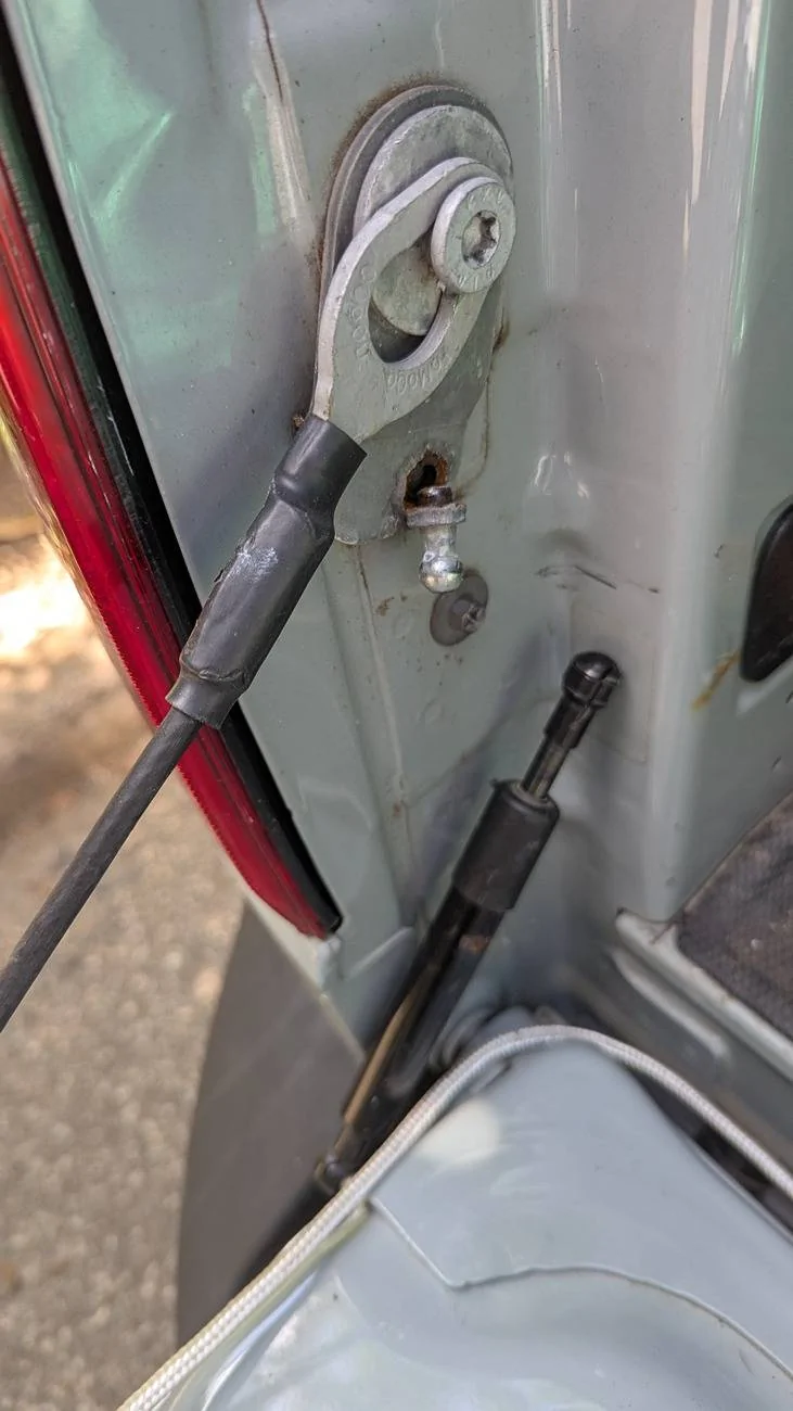Ford Maverick Broken stud on vertical wall for tailgate assist PXL_20250619_195710279.MP[1]