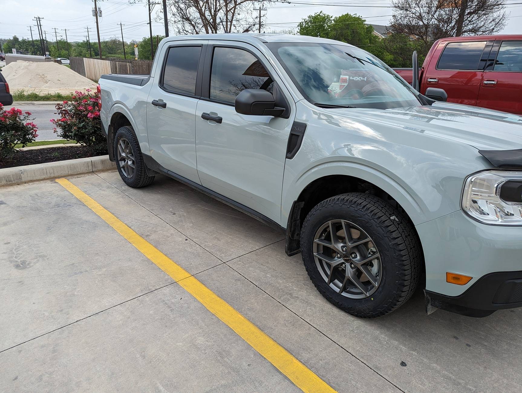 Ford Maverick Let's talk tint (%) for the front side windows PXL_20230404_200113465