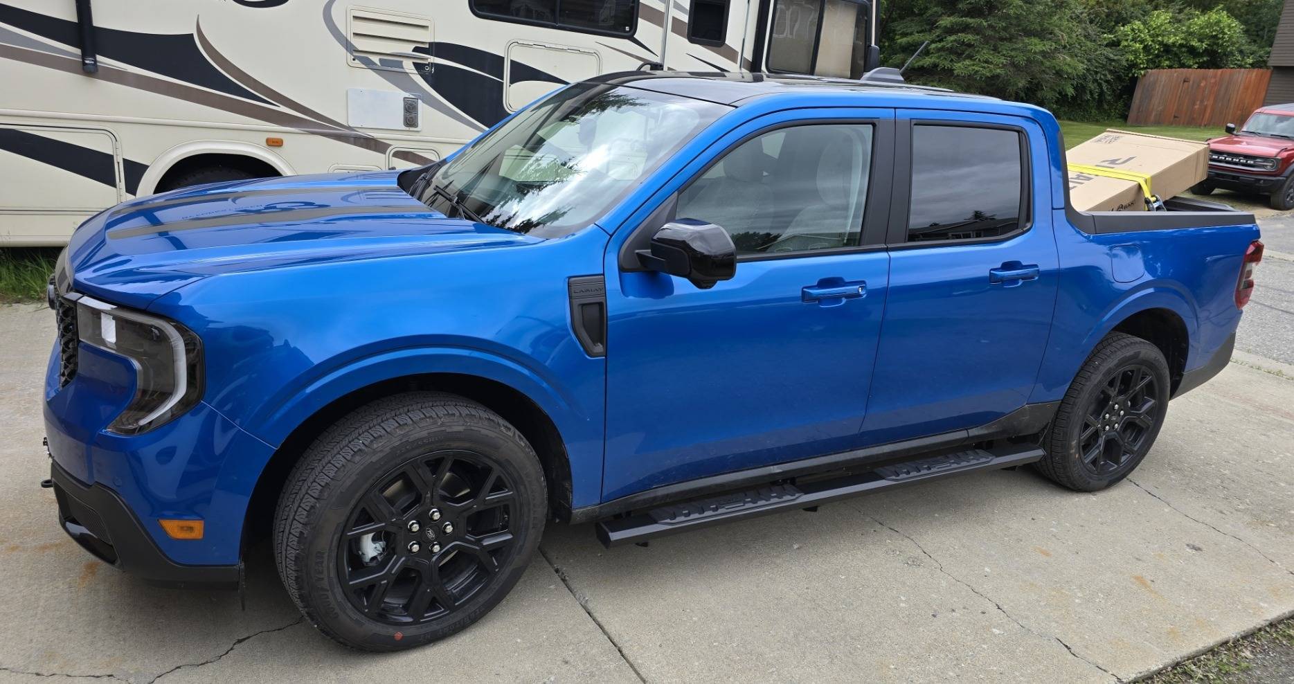 Ford Maverick New 2025 Blue Maverick Lariat in Alaska Maverick w Steps d 20250627_180247[1].JPG