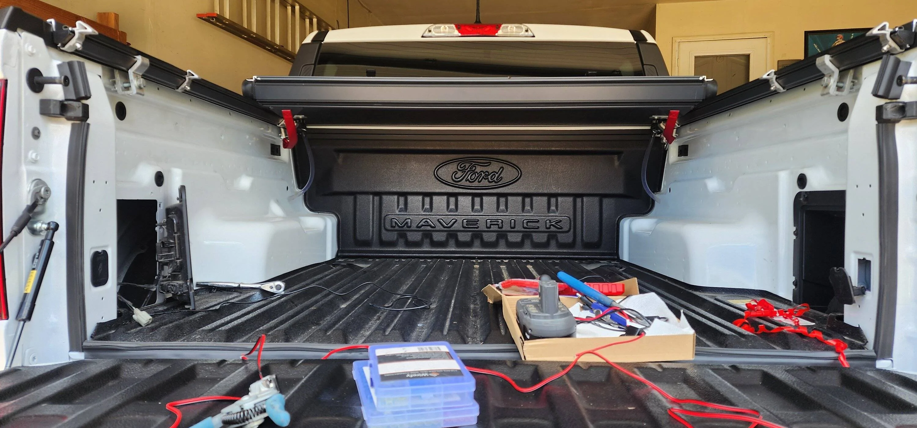 Ford Maverick Finally installed some extra light, with led under the rail lighting. 20250702_120400