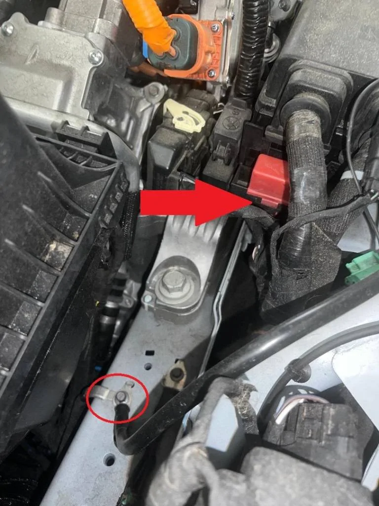 Ford Maverick 3000 watt Inverter Connectors