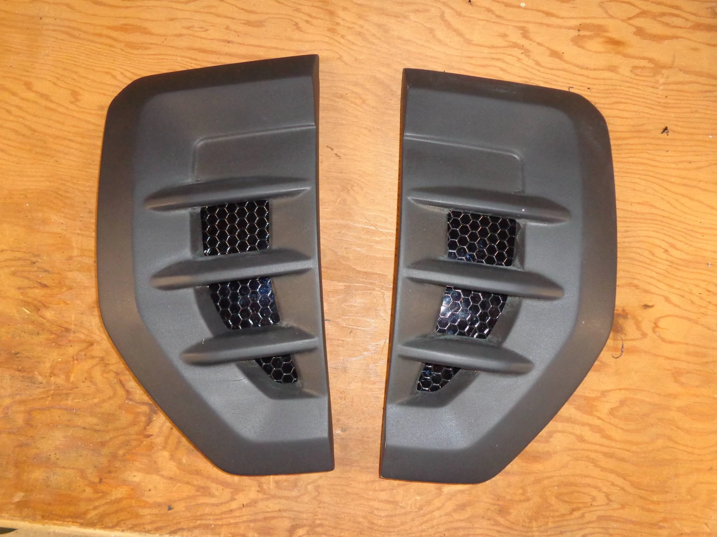 Ford Maverick REDUCED: Ford Accessories/Air Design Fender Vents DSC00733