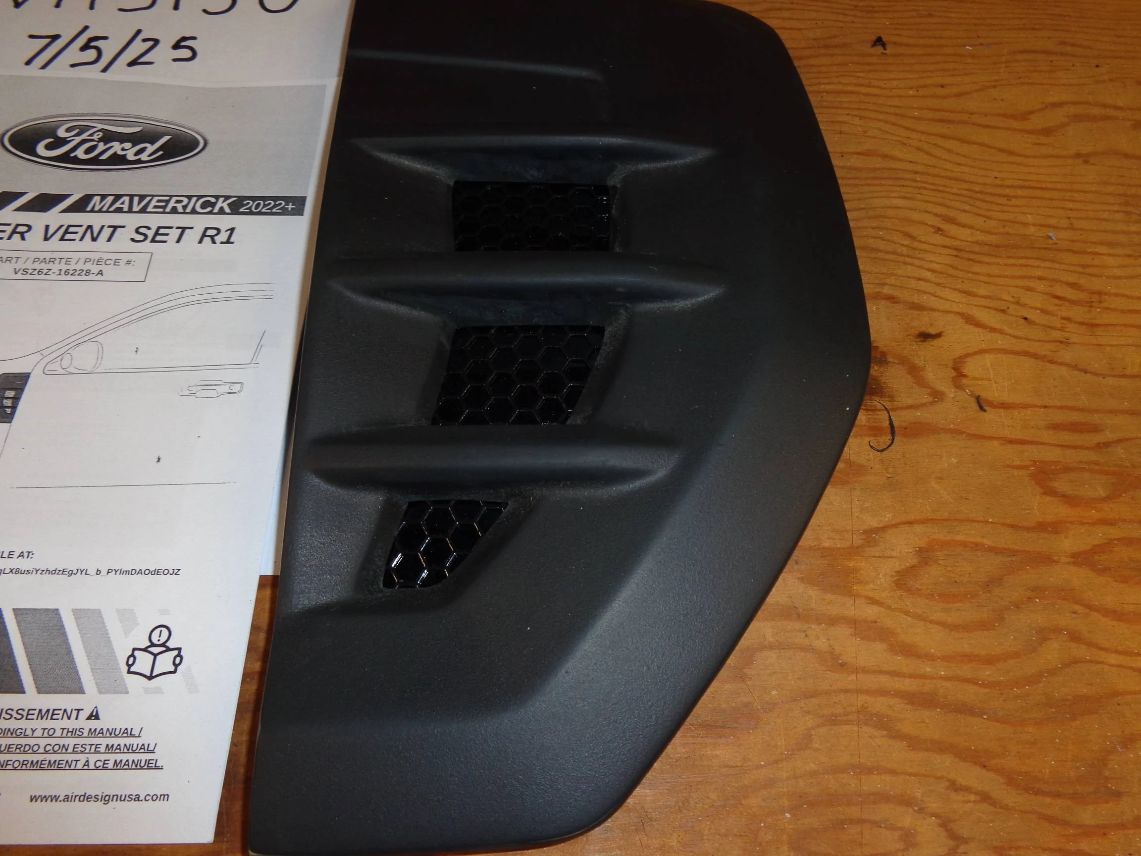 Ford Maverick REDUCED: Ford Accessories/Air Design Fender Vents DSC00736