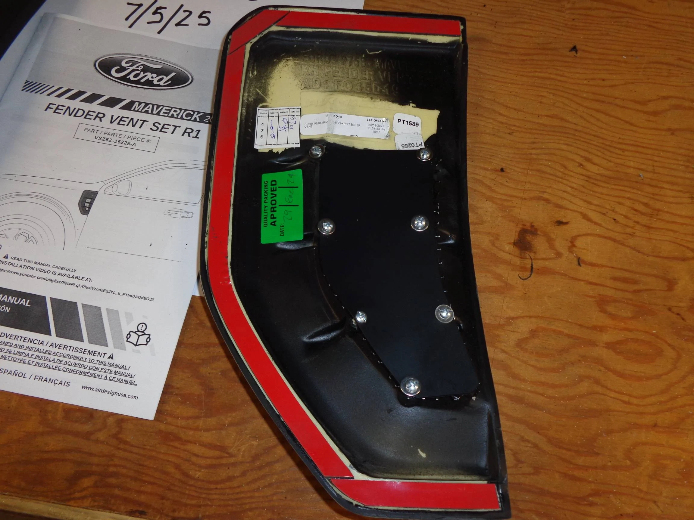 Ford Maverick REDUCED: Ford Accessories/Air Design Fender Vents DSC00737