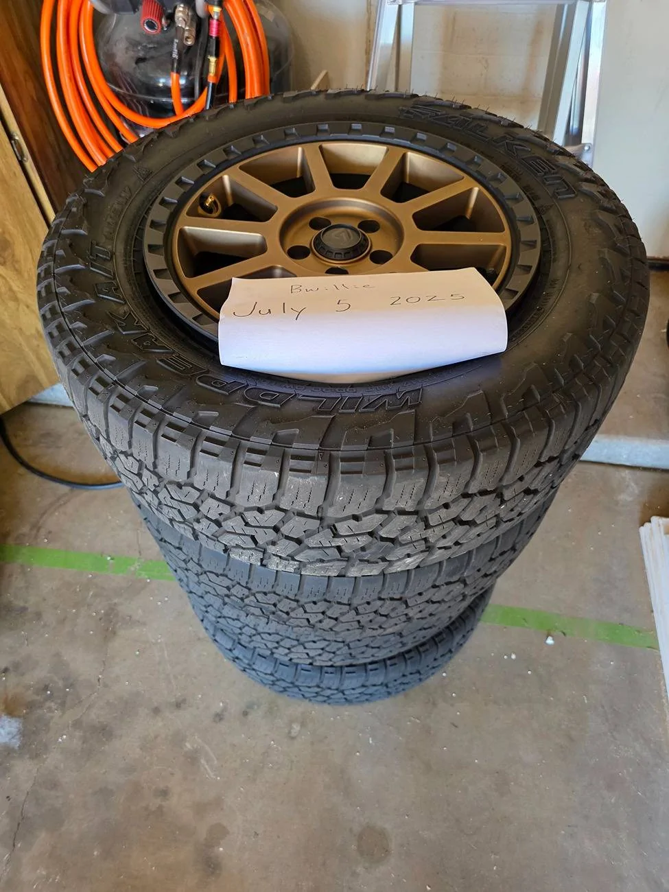 Ford Maverick ALPHA Foxtrot Bronze 17" with Wildpeak A/T tires 20250705_142052
