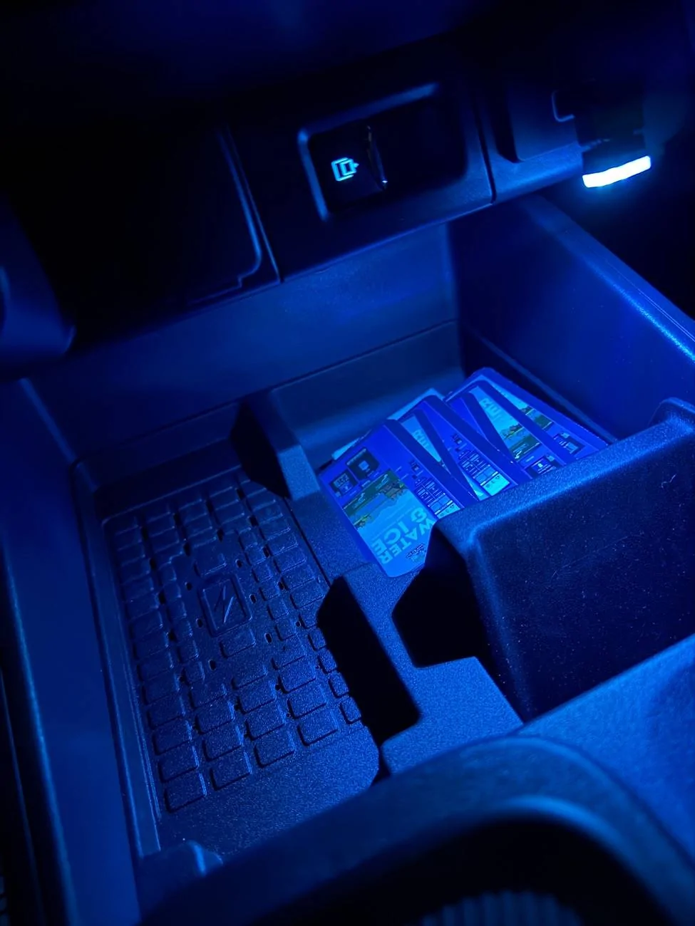 Ford Maverick Easy solution for center console ambient light IMG_1824