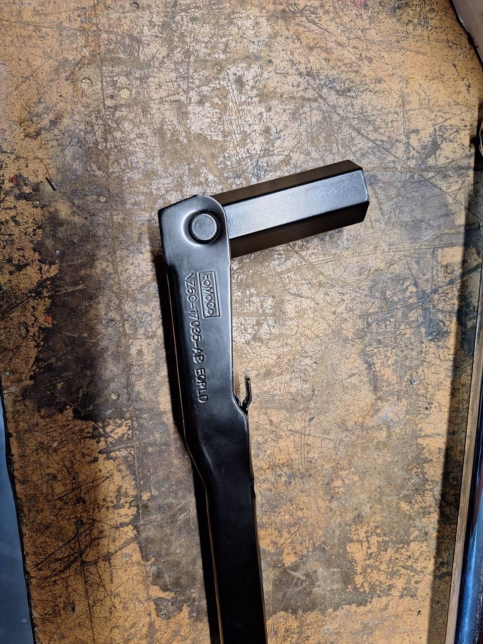 Ford Maverick Garbage Jack Handle 20250711_152124
