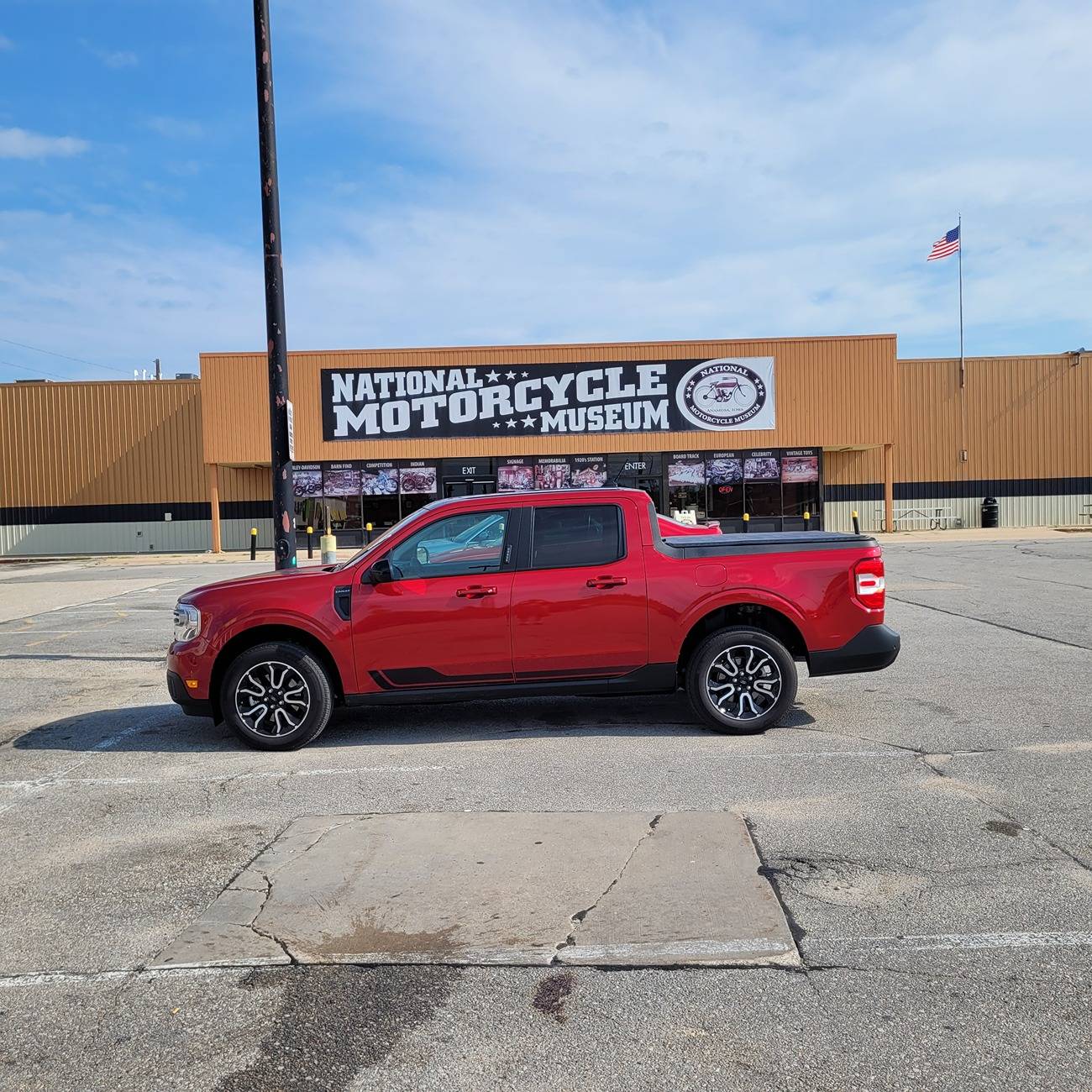 Ford Maverick How many 2022 First Editions were built? 1000000417