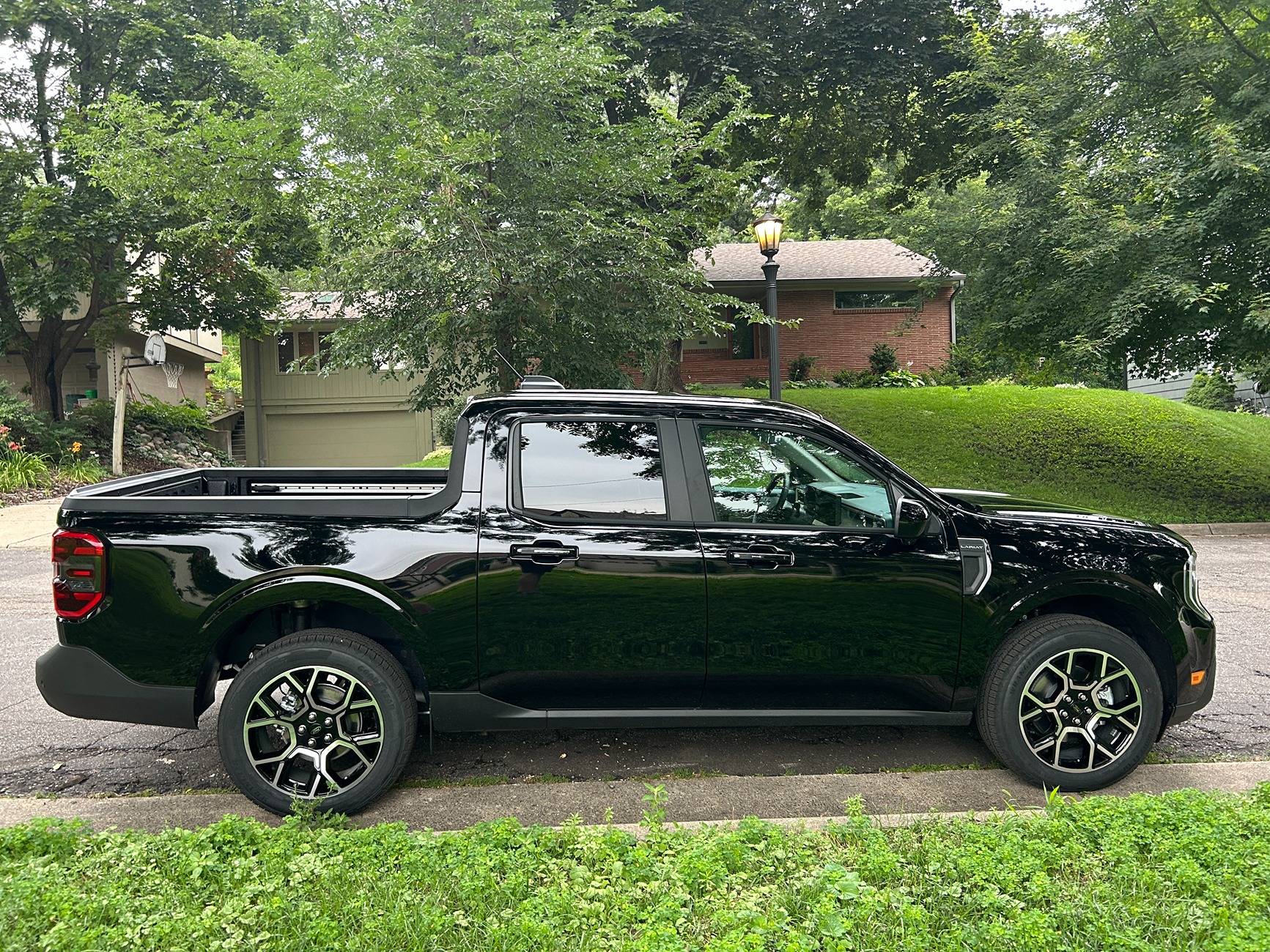 Ford Maverick 2025 Lariat Hybrid AWD in Shadow Black 2025-07-21-18.11.13.879