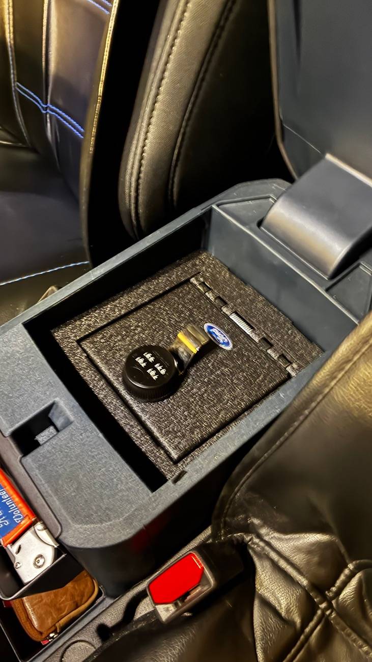 Ford Maverick Has anyone here tried this console safe in their Maverick? IMG_0120