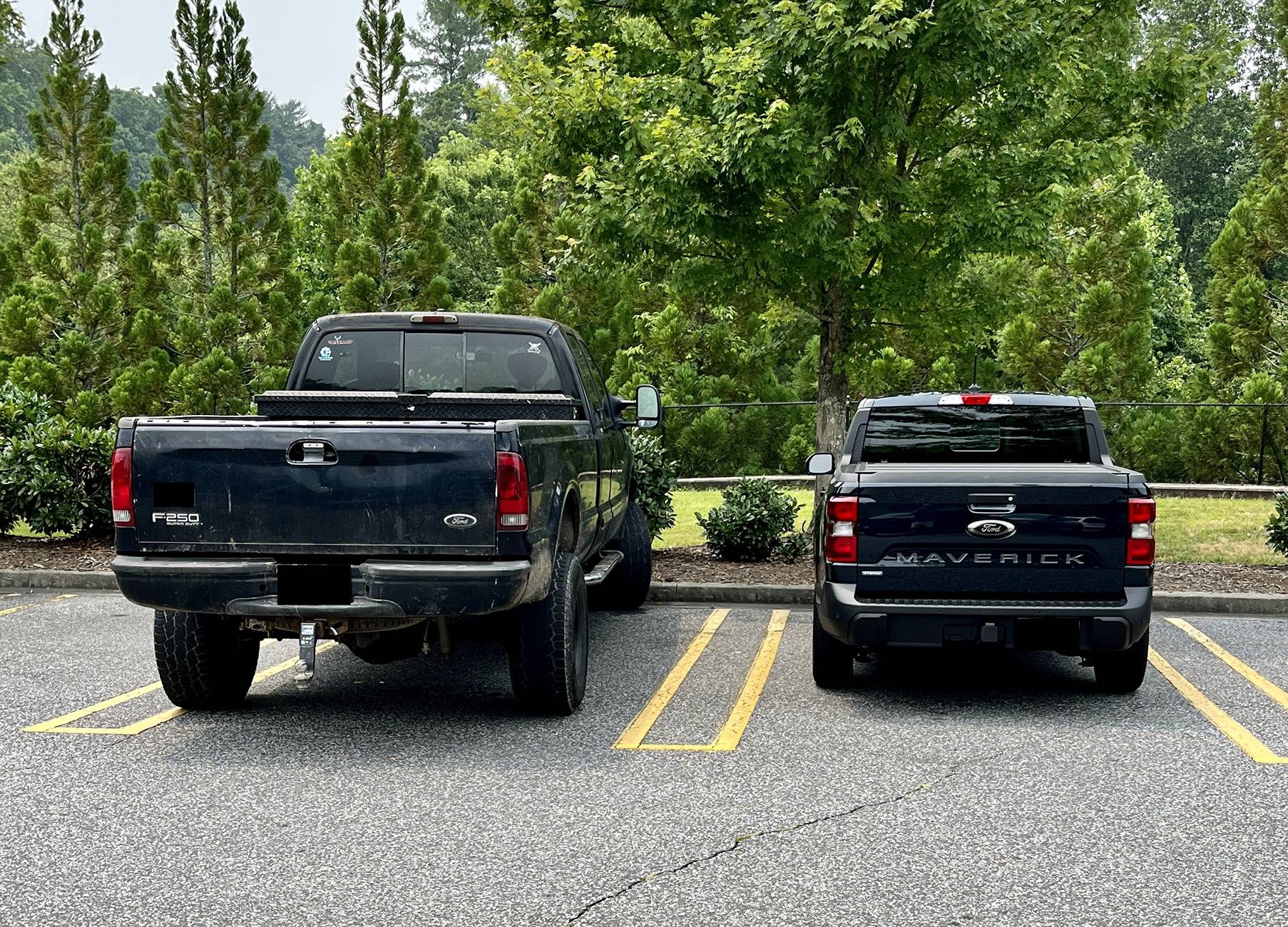 Ford Maverick Post your Maverick next to ridiculously large trucks - photos thread Super Duty and Maverick