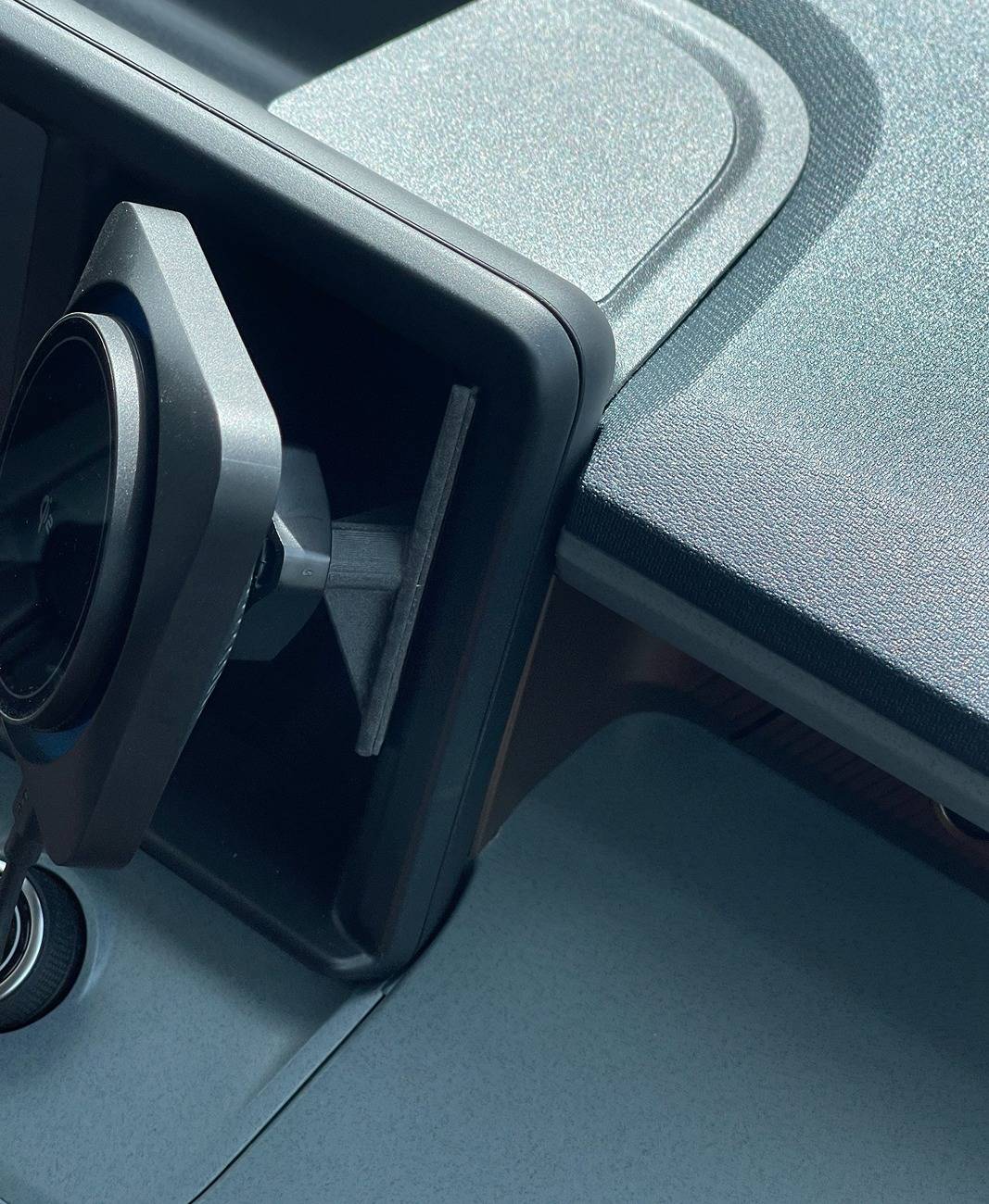 Ford Maverick 3D Print 17mm Ball Mount for Dash Cubby (free download) IMG_2612
