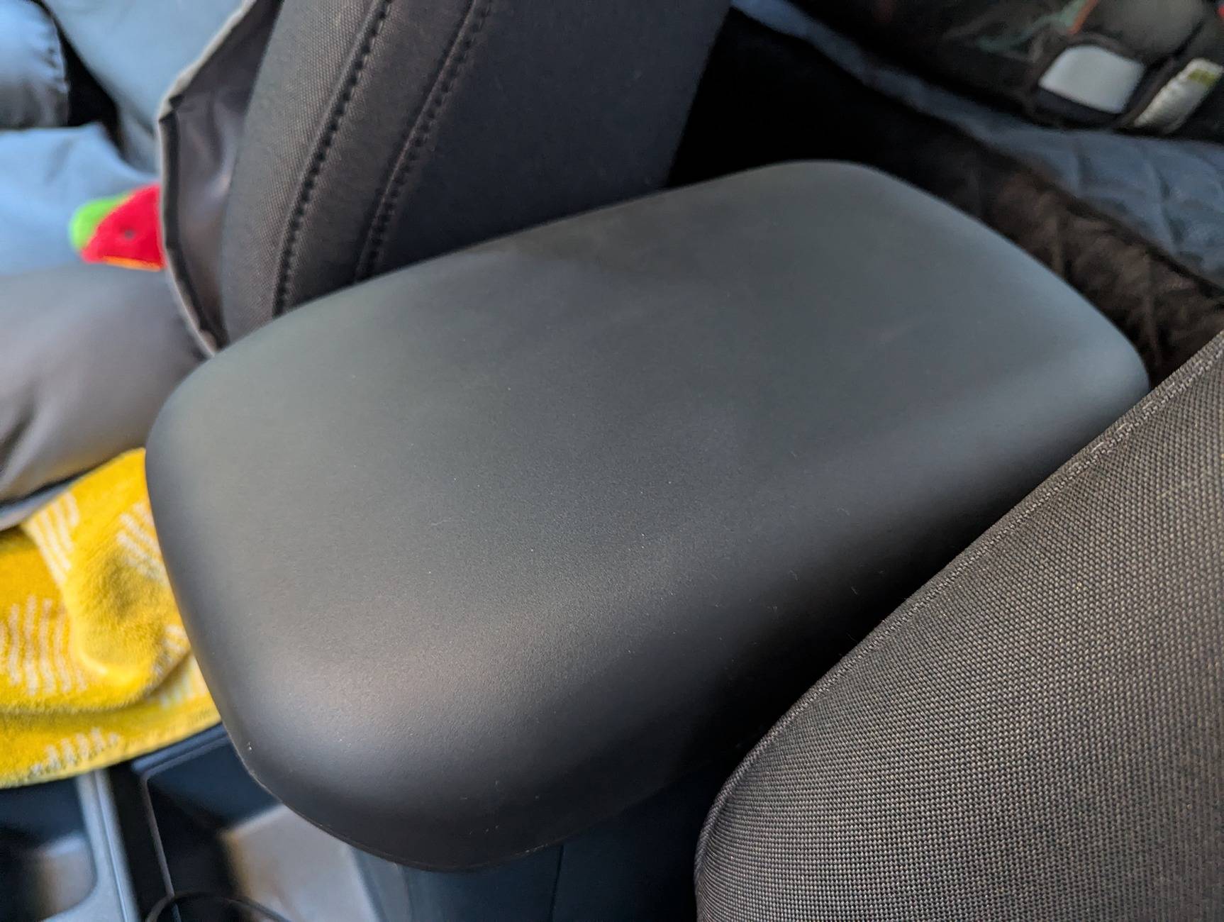 Ford Maverick 🐶🚗 Your Consoles Deserve Better – Mabett TPE Armrest Covers Are Here! PXL_20250729_013316766