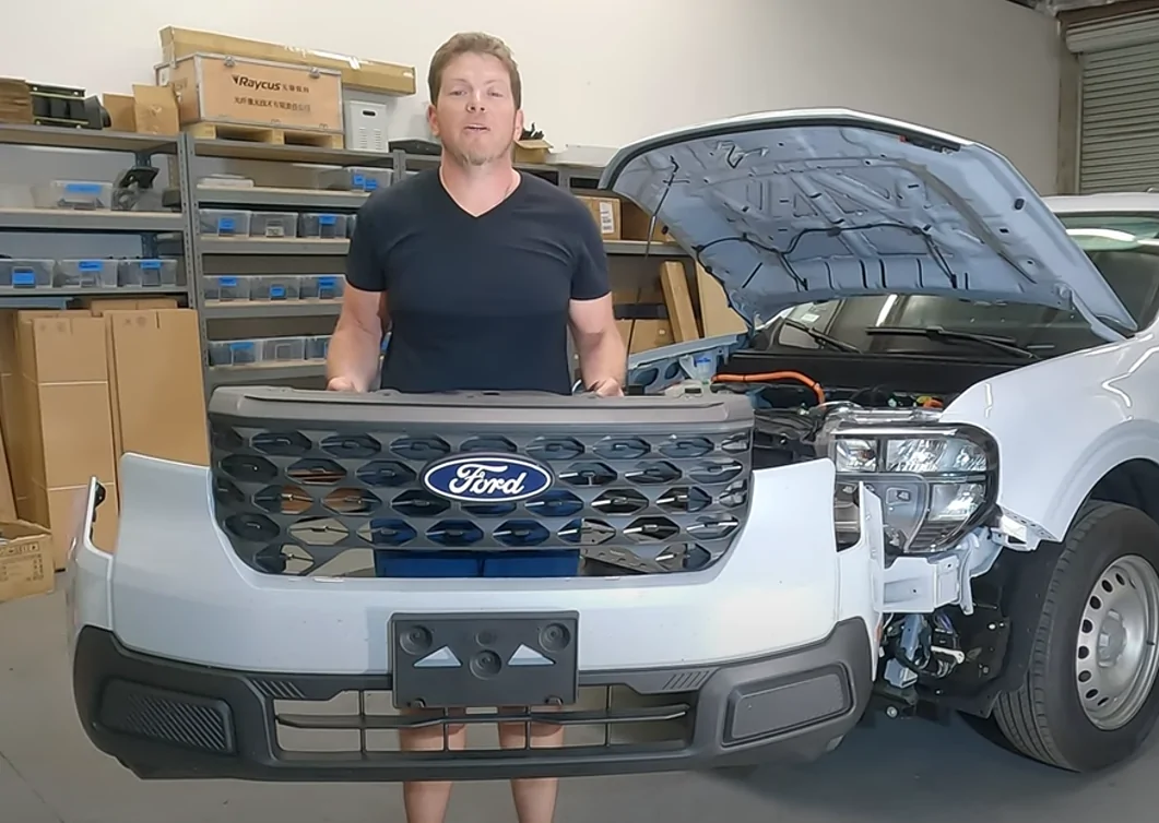 Ford Maverick 2025 Front Grille Removal Screenshot 2025-07-31 093808