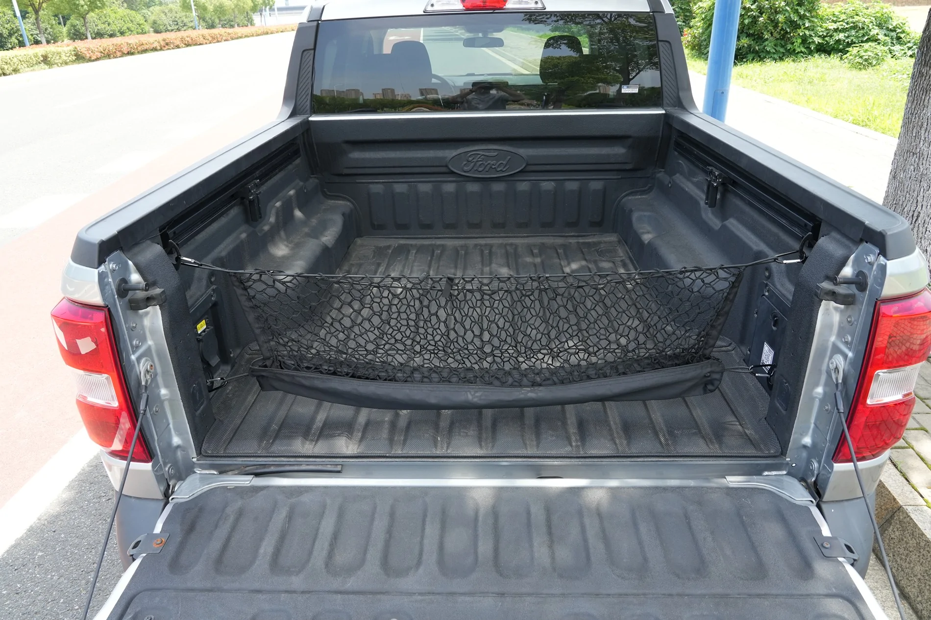 Ford Maverick Keep Your Truck Bed Tidy—Mabett Rear Bed Cargo Net Is Here! DSC01598