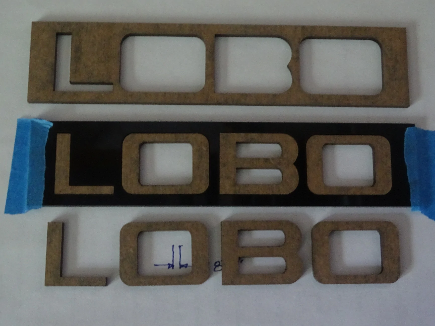 Ford Maverick LOBO logo installed DSC04762