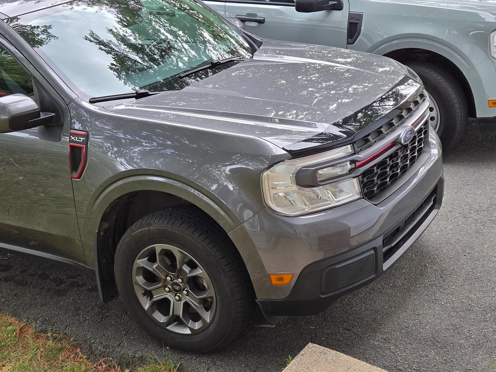 Ford Maverick Adding a touch of color 1000014990