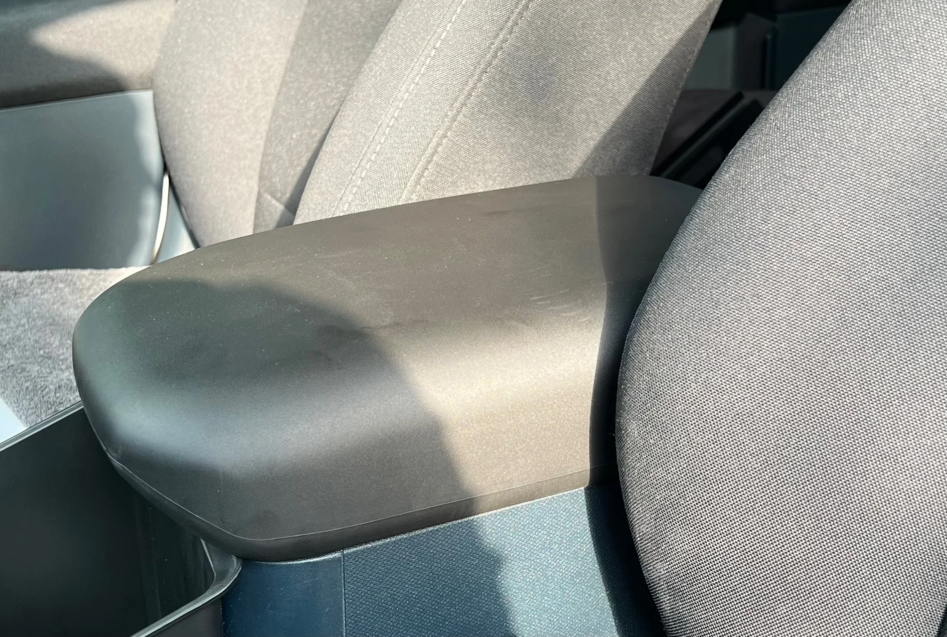 Ford Maverick 🐶🚗 Your Consoles Deserve Better – Mabett TPE Armrest Covers Are Here! IMG_1687