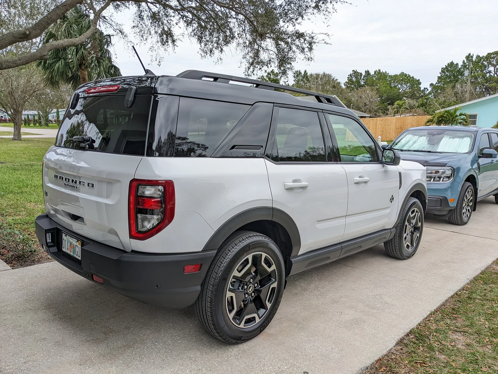 Ford Maverick Maverick & Bronco Sport in my driveway 2023 Ford Bronco Sport (6)