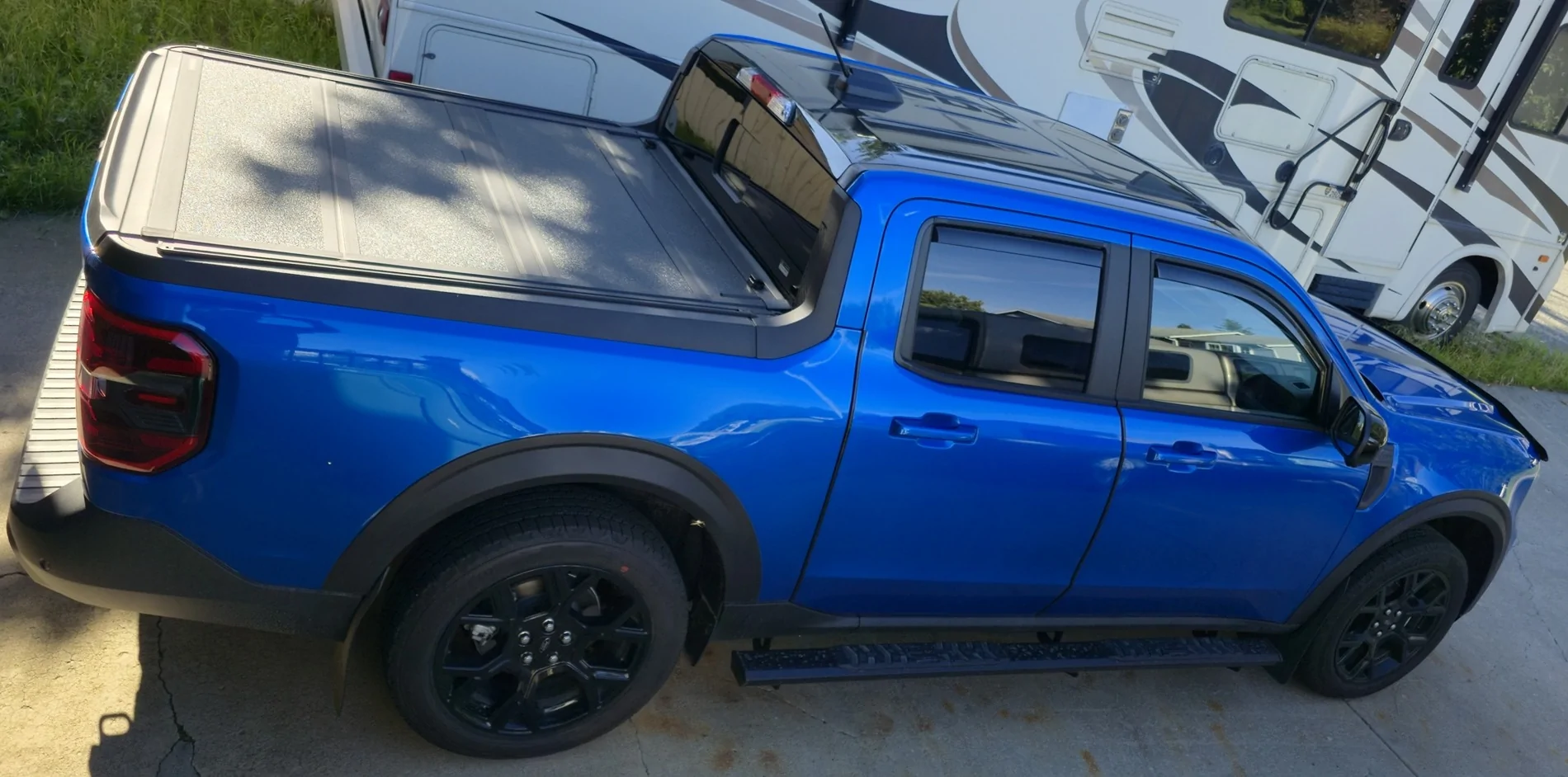 Husky Liners Hood Shield L Final install 20250804_180730[1].JPG
