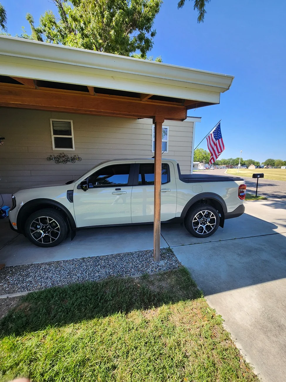 Ford Maverick Space White Metallic vs Desert Sand 20250718_100540