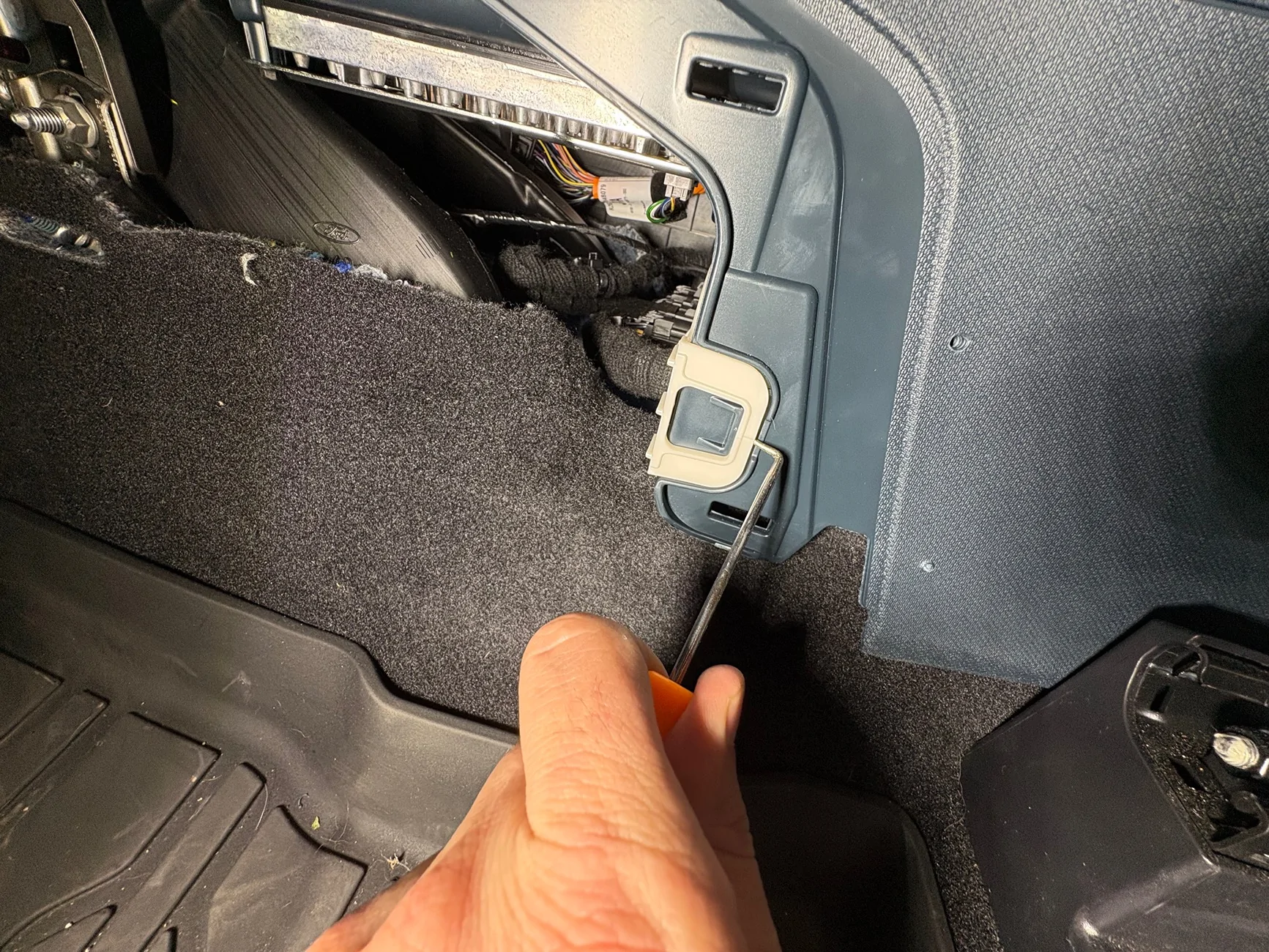 Ford Maverick Installing Auto Start/Stop adapter in 10 minutes with no pry tools 1754969400071-x8