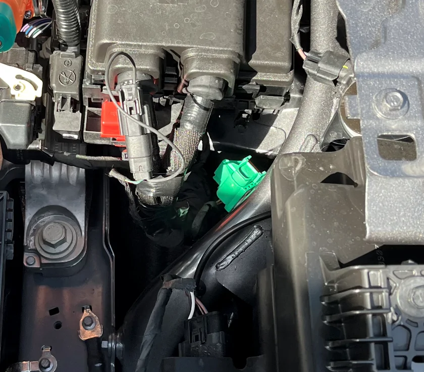 Ford Maverick What is this plug for? 1755368802493-s