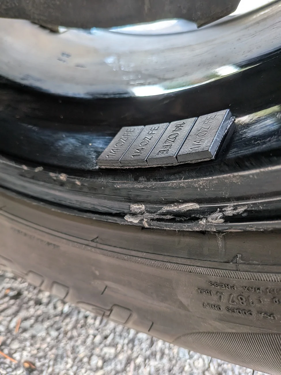 Ford Maverick Rim damage from pinch weights 1000001192