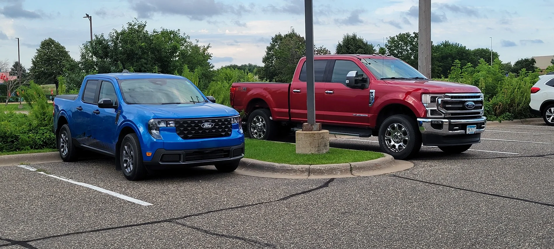 Ford Maverick Post your Maverick next to ridiculously large trucks - photos thread 20250817_183121