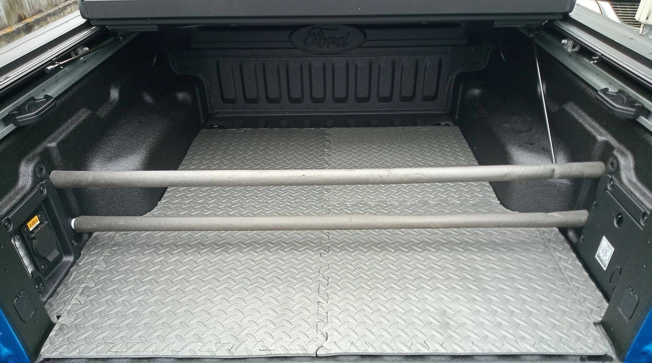 Ford Maverick 20 dollar bed bedecking, marvel at the opulence! showerpolez