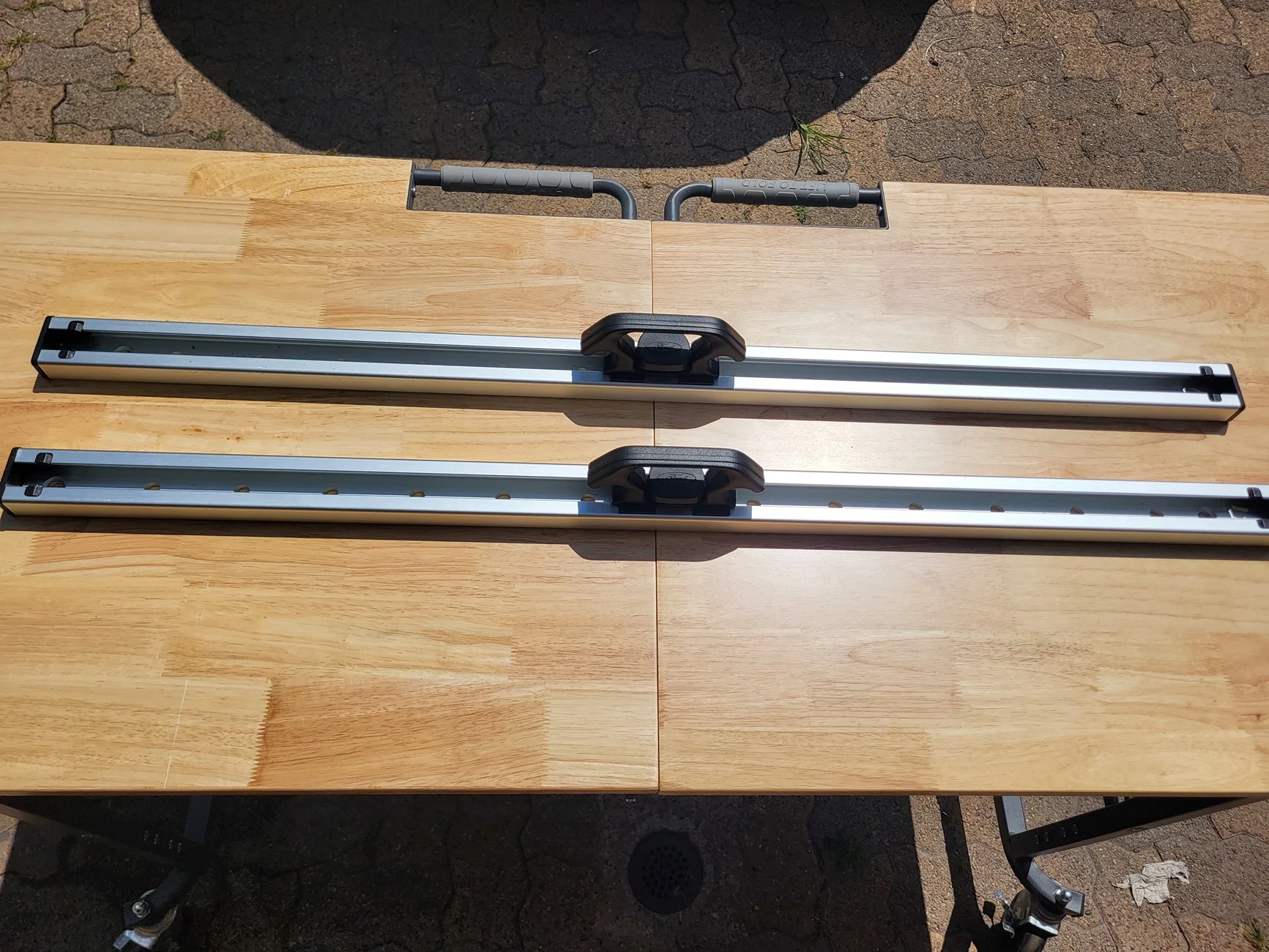 Ford Maverick Various items: Folding bed cover, elevate t-slot rails, Rhino rack bars 20250824_141542