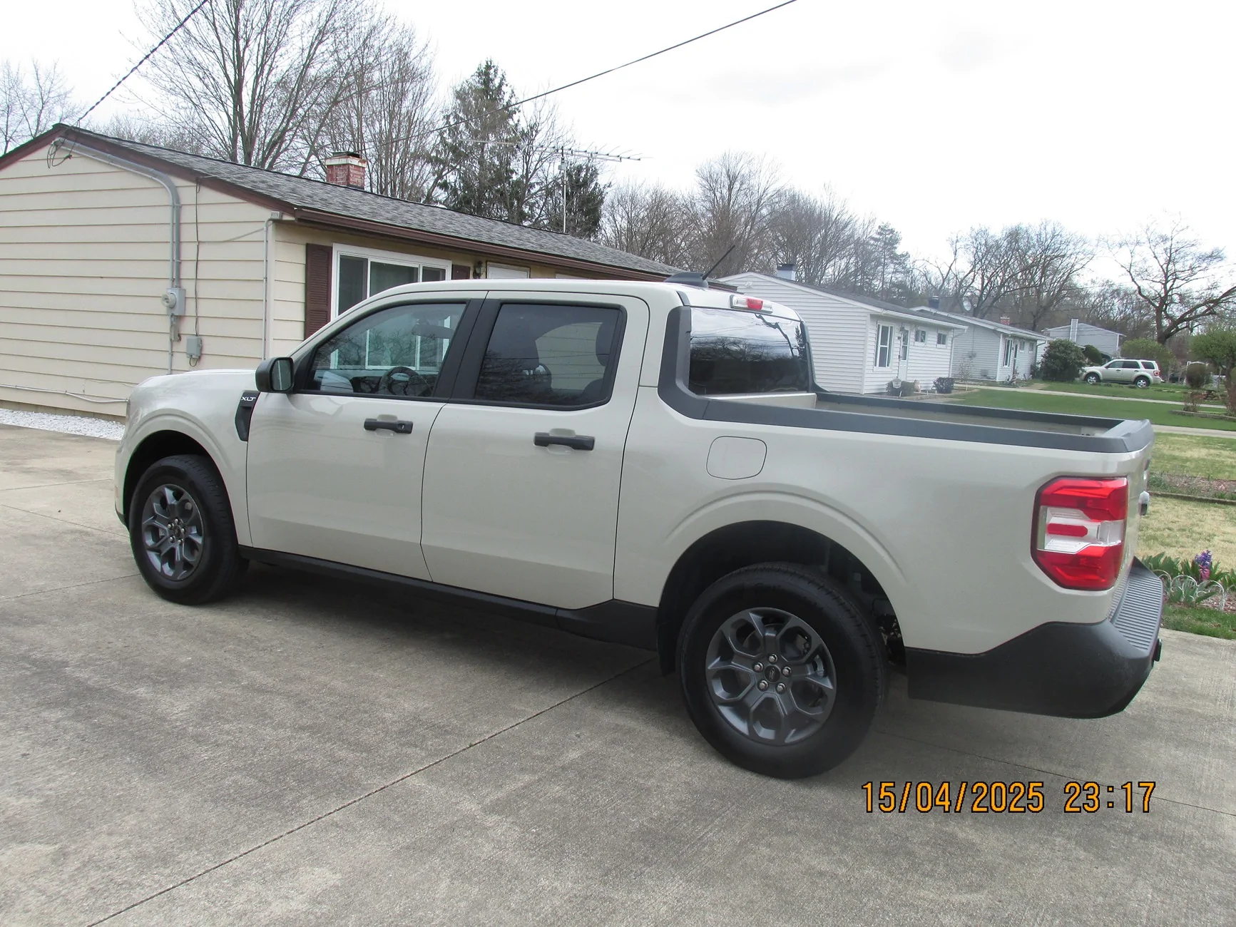 Ford Maverick 2025 Maverick XLT in Sand Tan available ($1000.00 off MSRP) IMG_0577