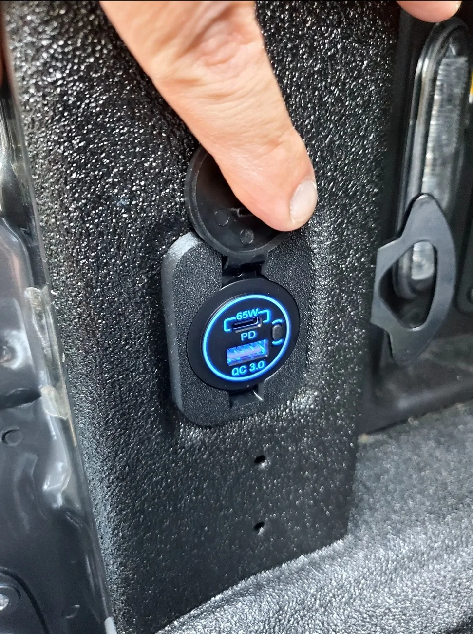 Ford Maverick New, High Power, Flexbed USB Charger HP By Maverick Innovation Designs. 2