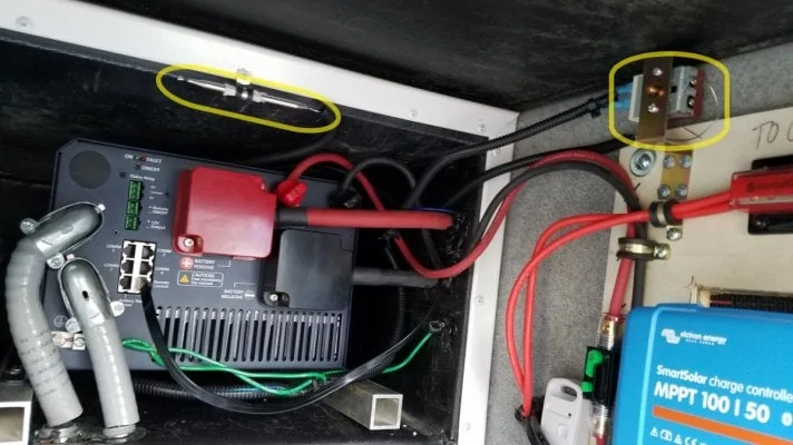 Ford Maverick 3000 watt Inverter 373360-6a206e1c81d037b915e8ac240b067d41